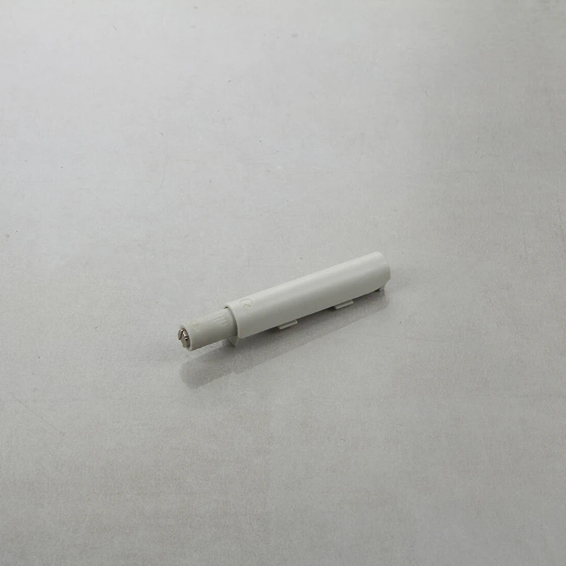 Виштовхувач для фасаду Italiana Ferramenta з магнітним закінченням накладний K PUSH 13мм Білий