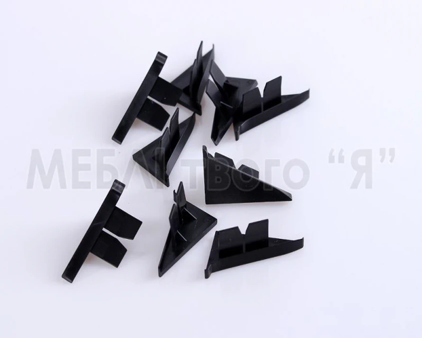 Для плінтуса Rehau 112 Заглушка права 98104 Чорна