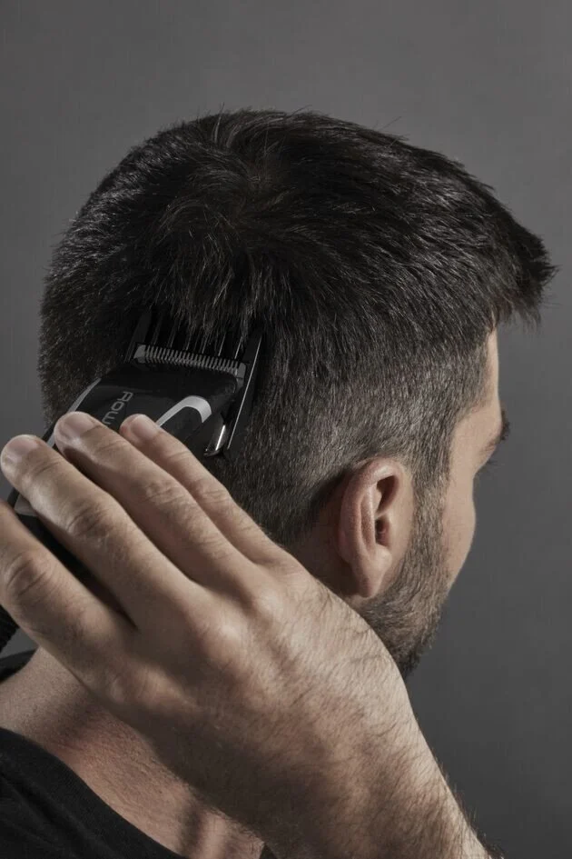 Машинка для стрижки Rowenta Driver, від мережі, роторний мотор, насадок-4, титан.напил., чорний - 2